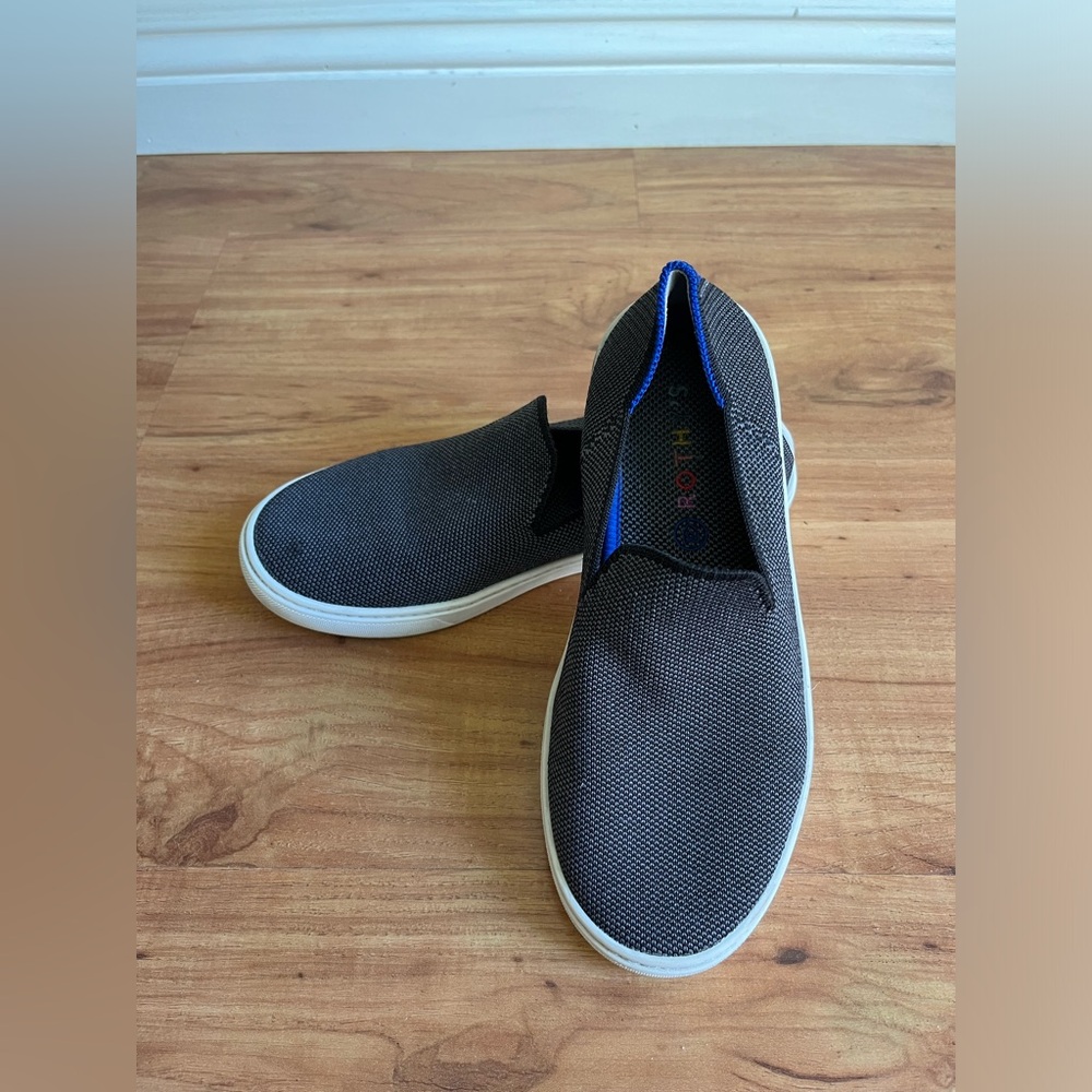 Rothy’s sneakers. Kids. Size 4 fits size 5.5 women’s grey